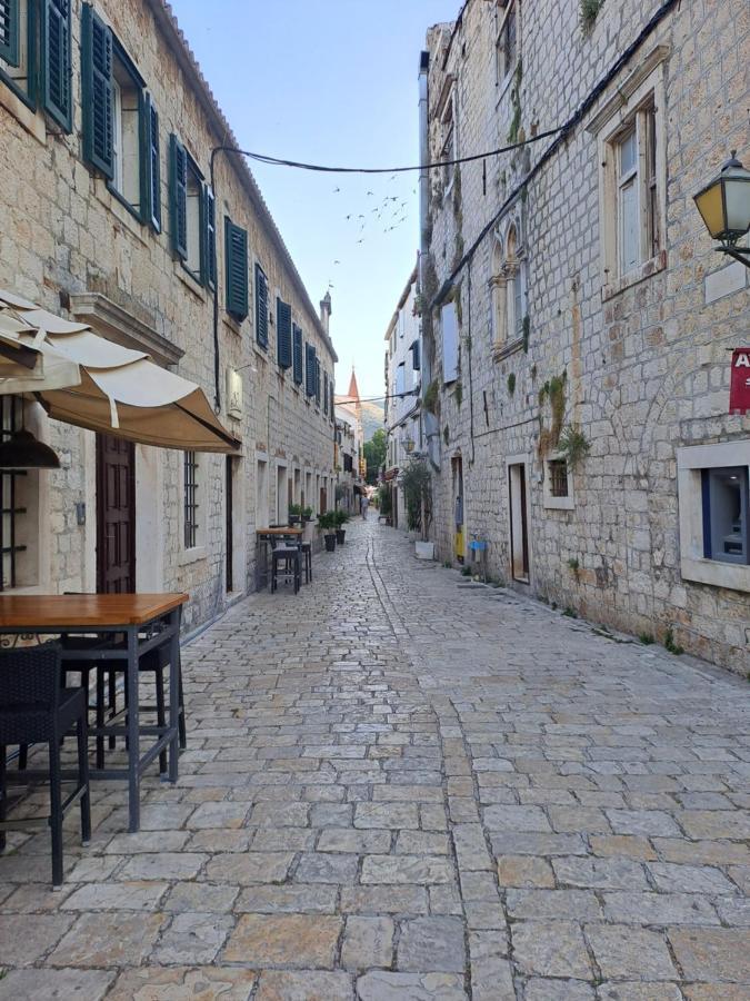 Sara Apartment Trogir Bagian luar foto