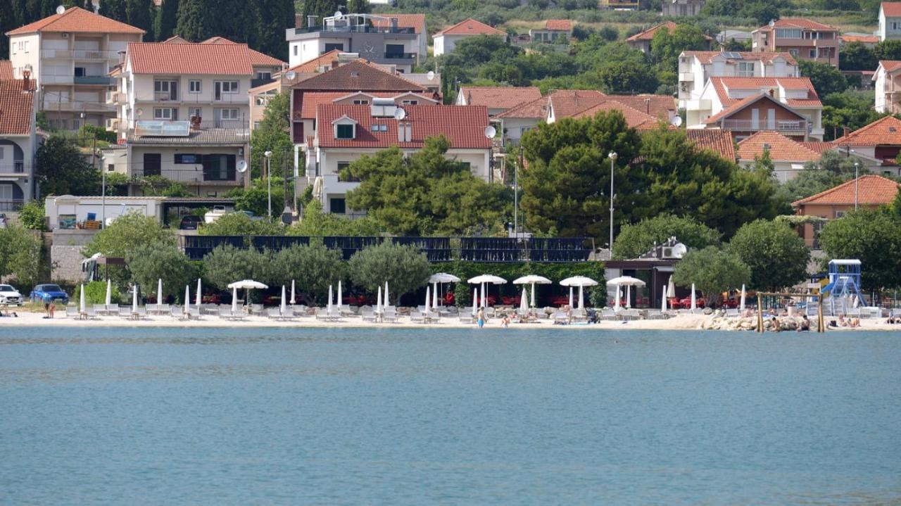 Sara Apartment Trogir Bagian luar foto
